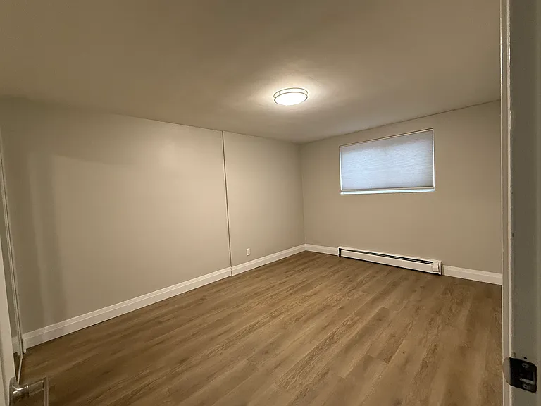 35 Cassino Ave — Photo 10