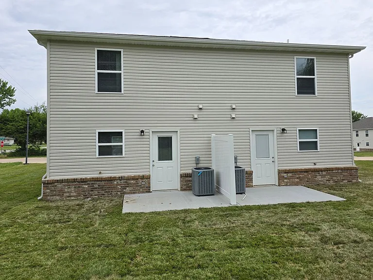 108 Anna Marie Dr — Photo 2