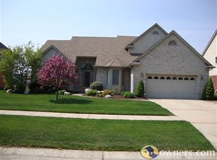 47079 Malburg Way Dr, Macomb, MI 48044