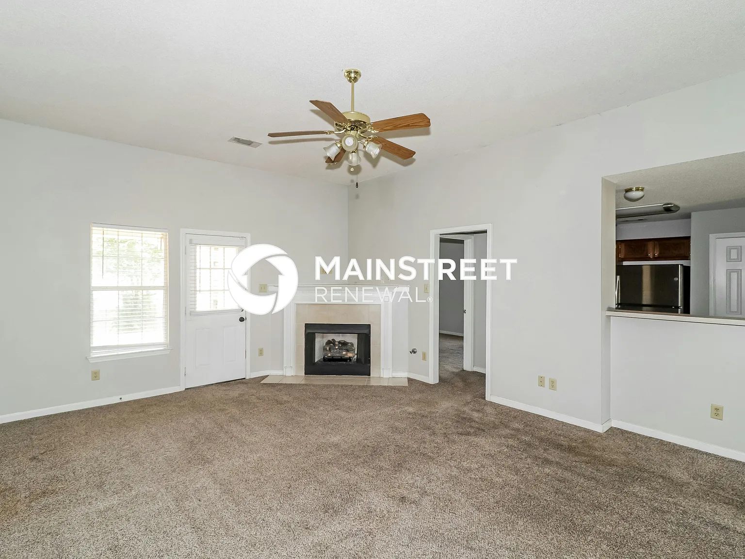 1136 Breezy Valley Drive — Photo 4