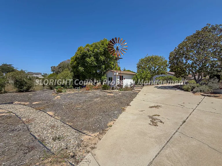 204 Ruby Ln — Photo 34