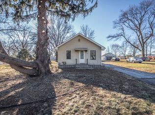 1433 E Virginia Ave, Des Moines, IA 50320