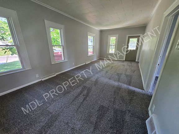 4th image of 707 Lee St
