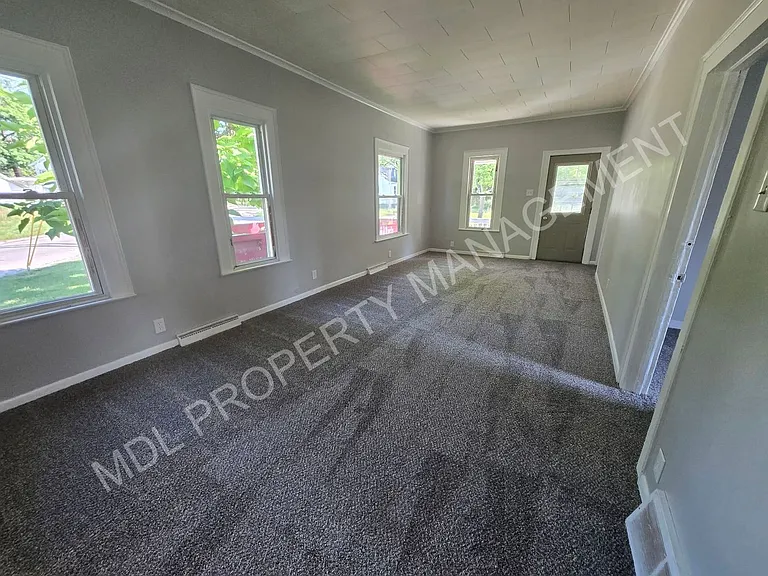 707 Lee St — Photo 4