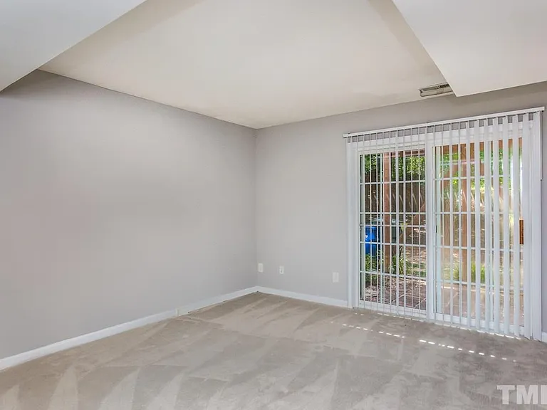 4717 Longhill Ln — Photo 16