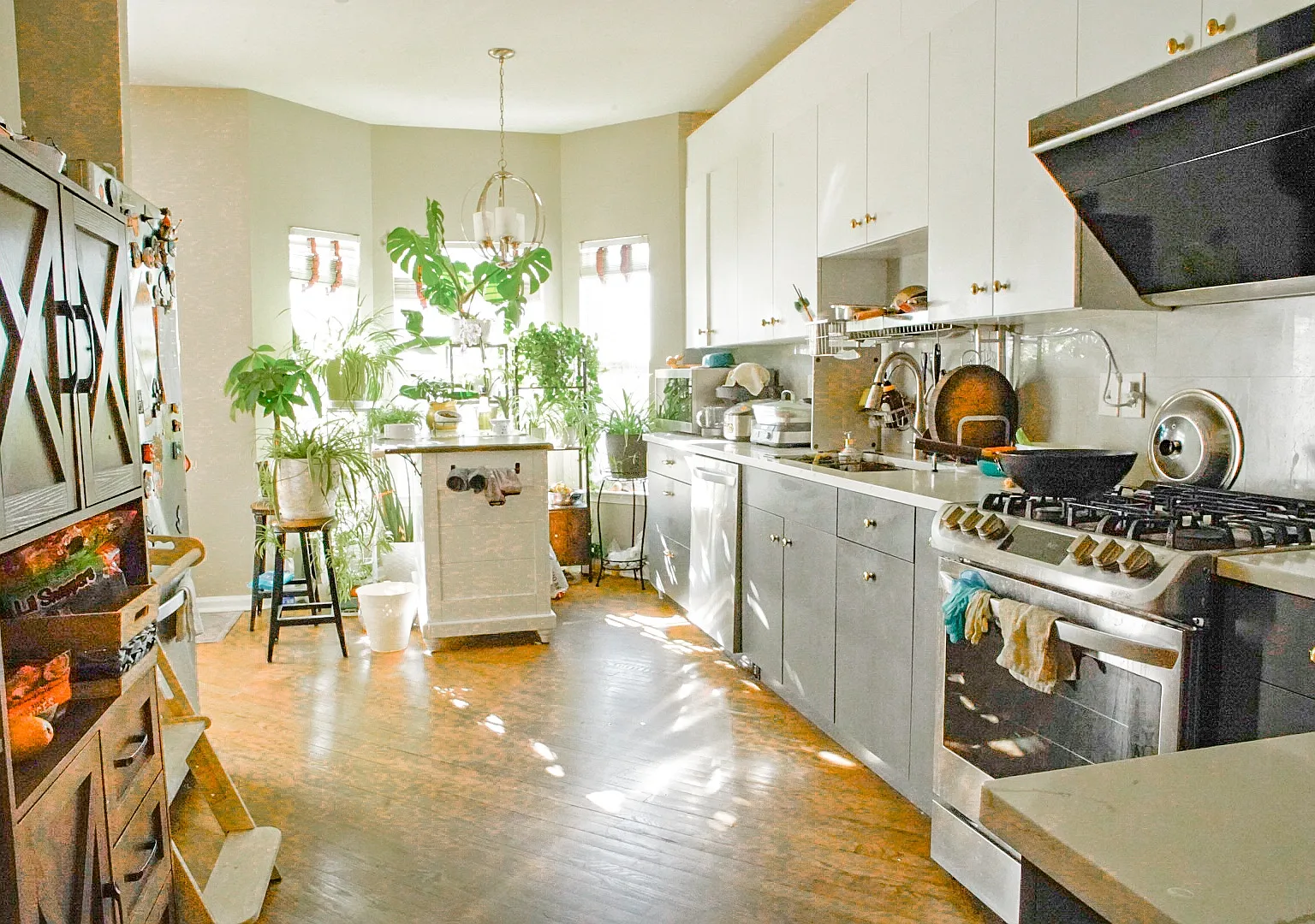 3 bed, 2.5 bath, 2300 sqft, $4,200 — Photo 4
