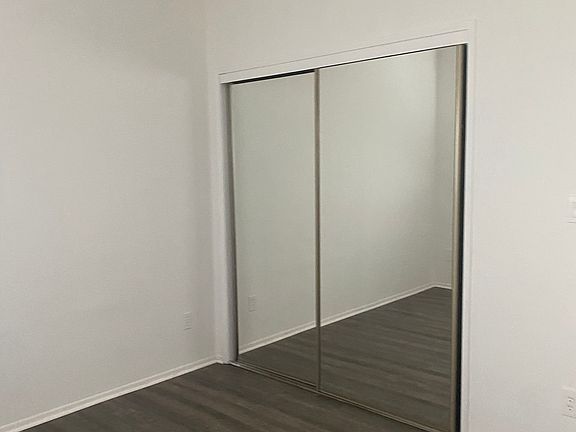 5th image of 930 Venice Blvd #110