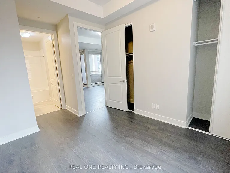 150 Main St W #310 — Photo 9