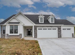 N50W19494 Tamarind Way, Menomonee Falls, WI 53051