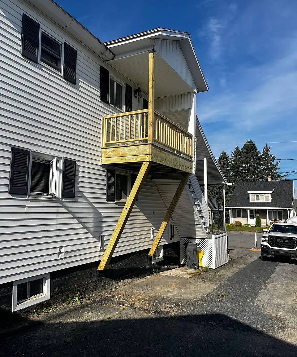 2 bed, $780 — Photo 1