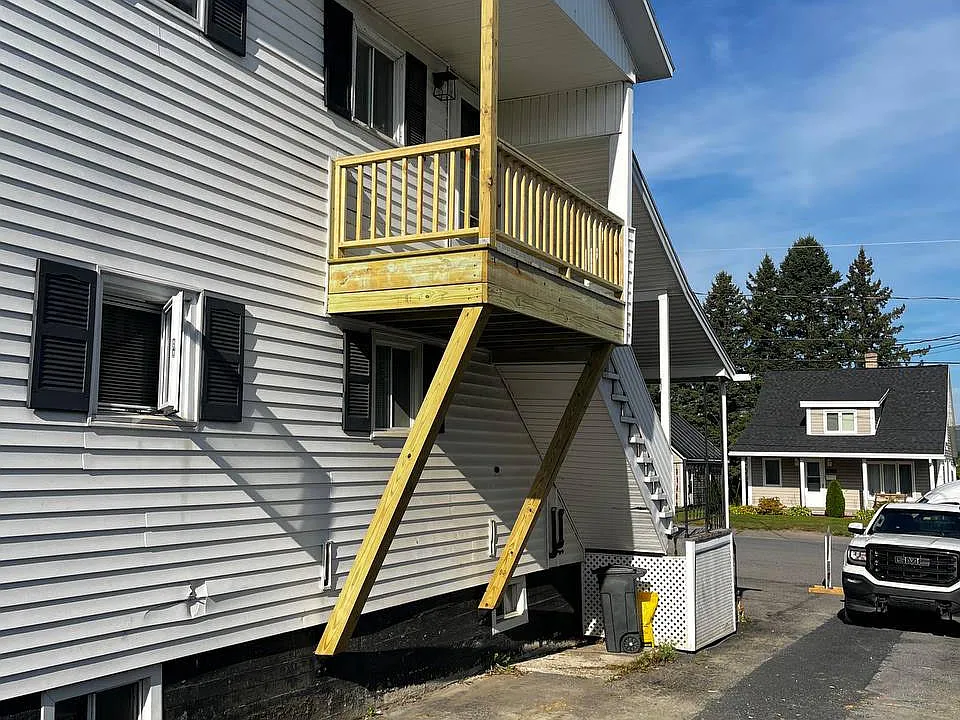 168 Pleasant Ave #201