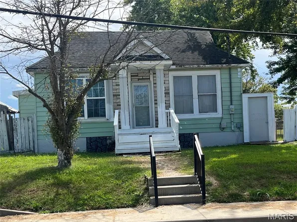 522 Hill St, Herculaneum, MO 63048