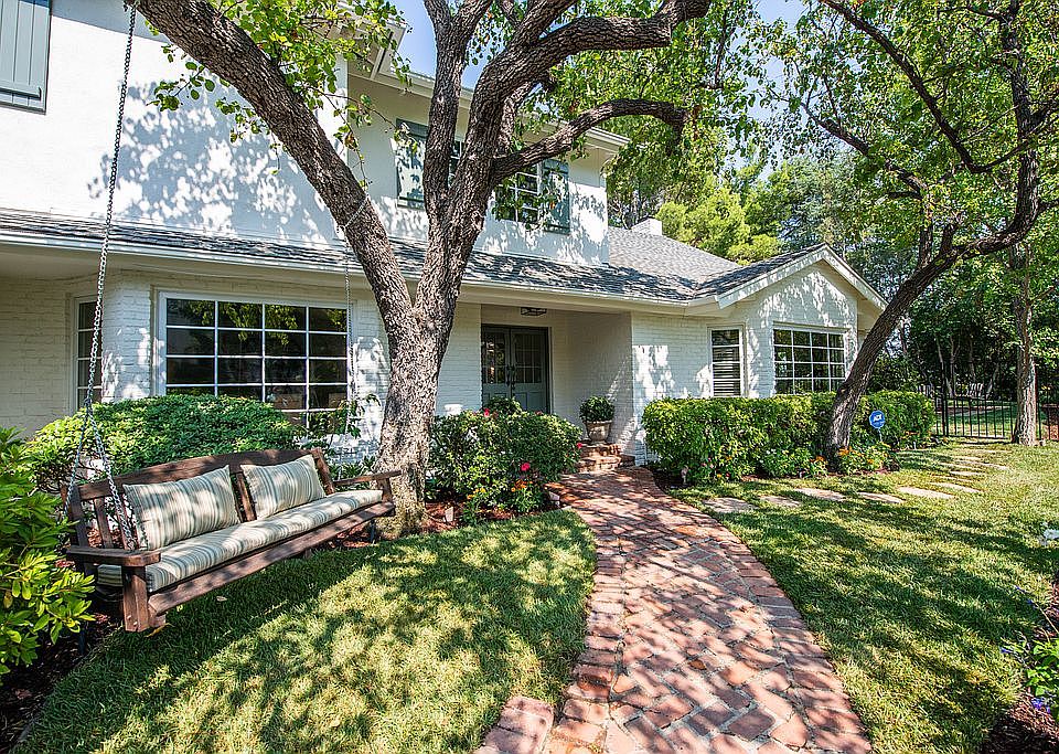 1st image of 16323 Tudor Dr
