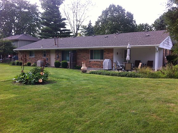 2nd image of 2516 Montbello Cir