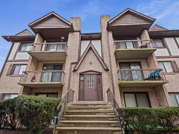 2815 Glenwood Lansing Rd APT 205, Lynwood, IL 60411