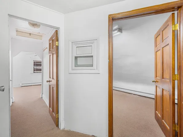 41 Garrison Avenue image 24 of 39