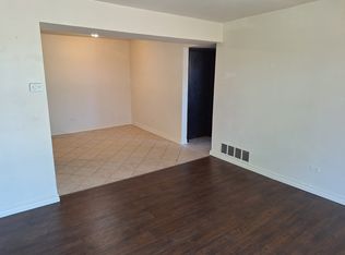 3400 W 55th St APT 2NW, Chicago, IL 60632