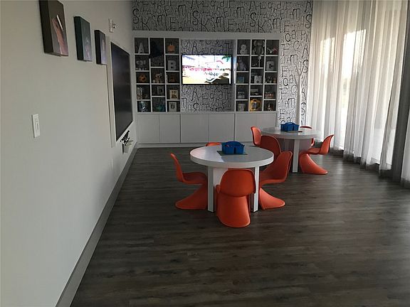 5th image of 5300 Paseo Blvd #01212