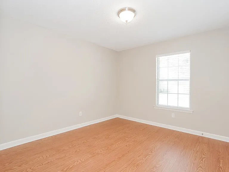 2007 Waterford Dr — Photo 12