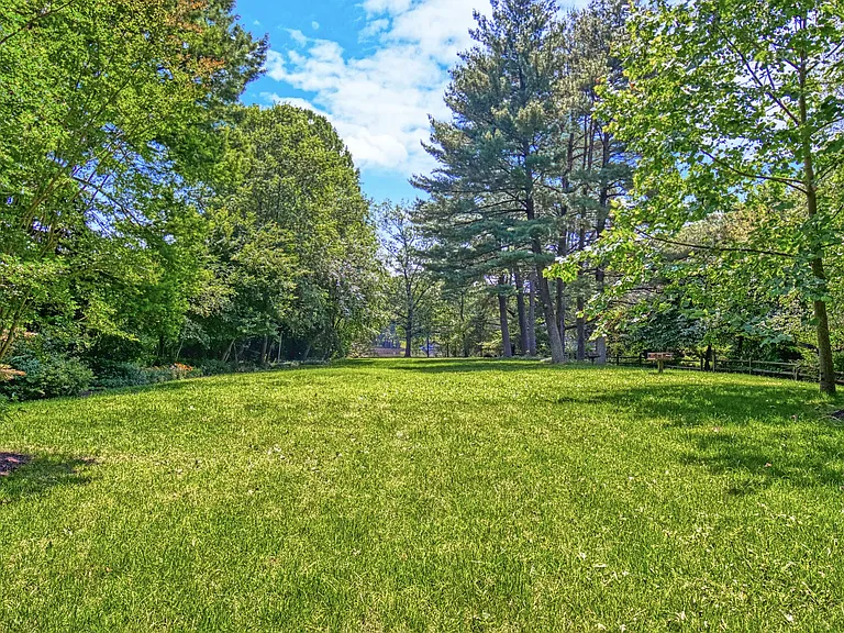 Nature and greenery in the community