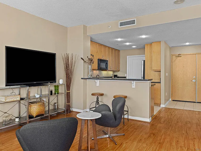 850 Beech St #1603 — Photo 15
