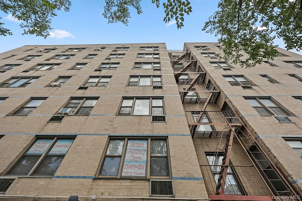 Building Photo - 3184 Grand Concourse #6H
