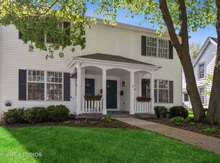 319 3rd St, Libertyville, IL