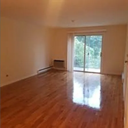 54 Elmwood Park #2D — Photo 3