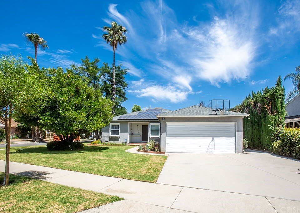 1st image of 17015 Cantara St