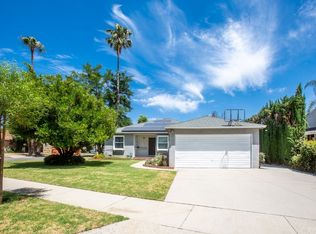 17015 Cantara St, Van Nuys, CA 91406