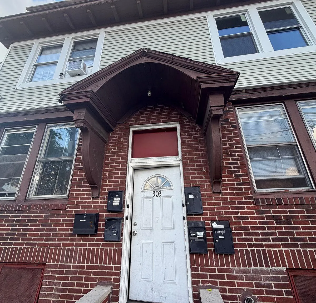 2 bed, $1,850 — Photo 1