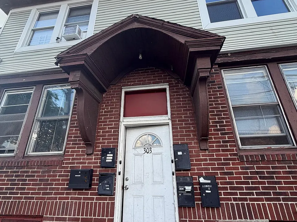 303 Hobson St #2RR