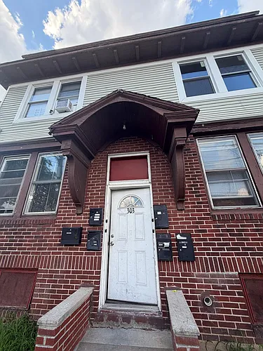 303 Hobson St #2RR Photo 1