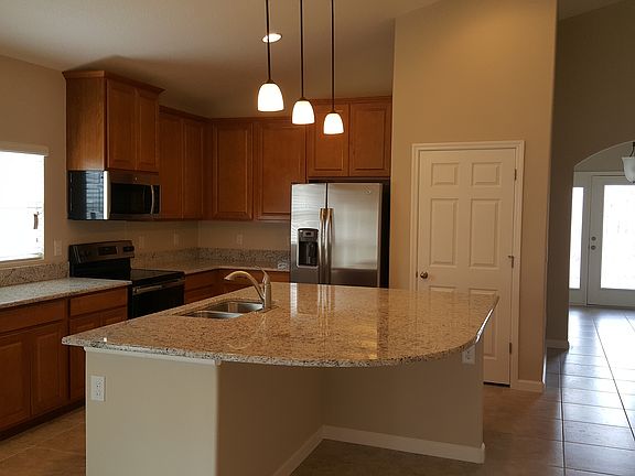 2nd image of 1737 Berkshire Cir SW