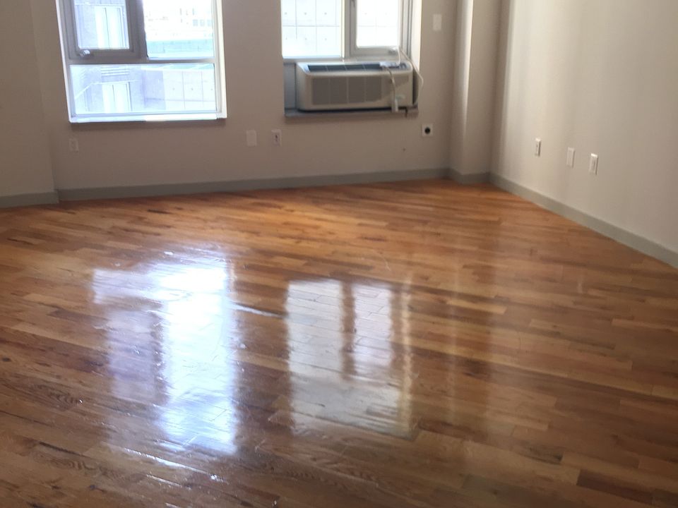 2nd image of 2928 41st Ave #310