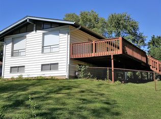 455 Bluff Dr, Saint Louis, MO 63137
