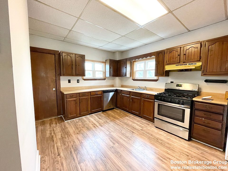 1st image of 26 Harbor View St #3