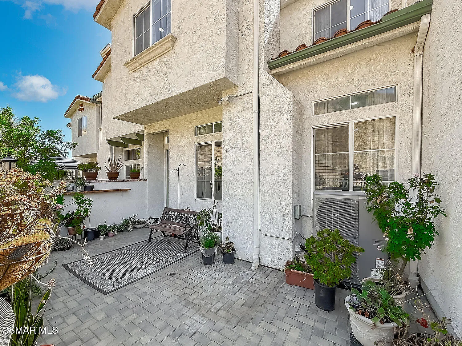3 bed, 2.5 bath, 1699 sqft, $4,500 — Photo 2