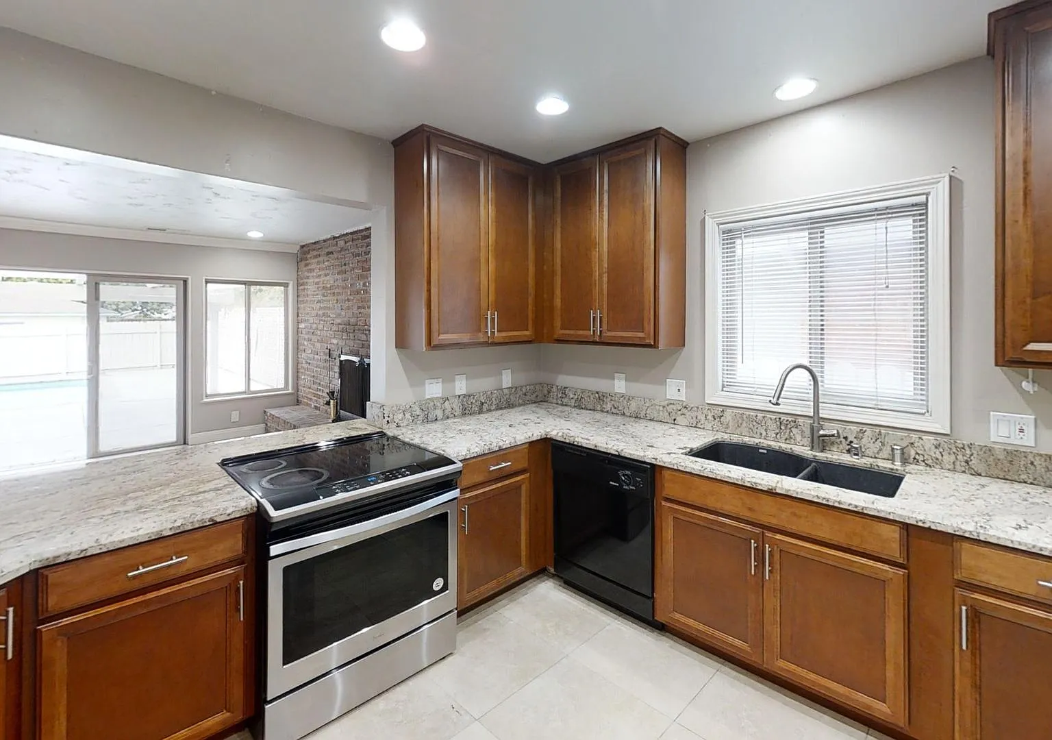 Steps from SDSU Spacious Homes in Prime College Area — Photo 4