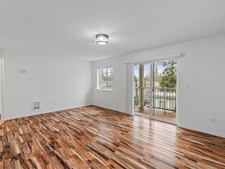 100 W Curtis St #203 — Photo 5