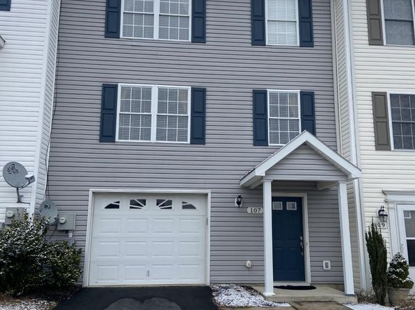 107 Lighthouse Ln