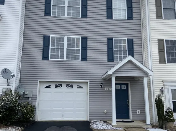 107 Lighthouse Ln, Winchester, VA 22602