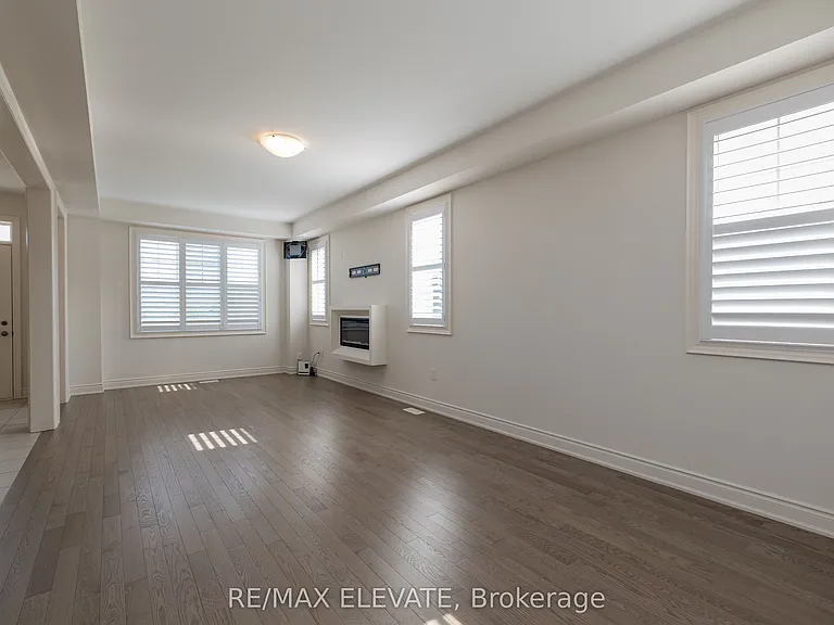 255 McKean Dr N — Photo 9