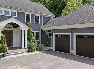 440 Concord Rd, Bedford, MA 01730