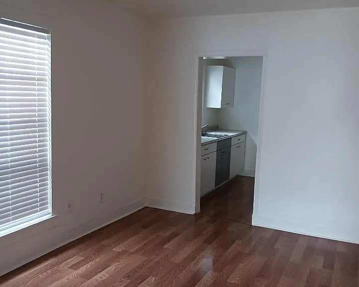 3507 Lee St — Photo 3