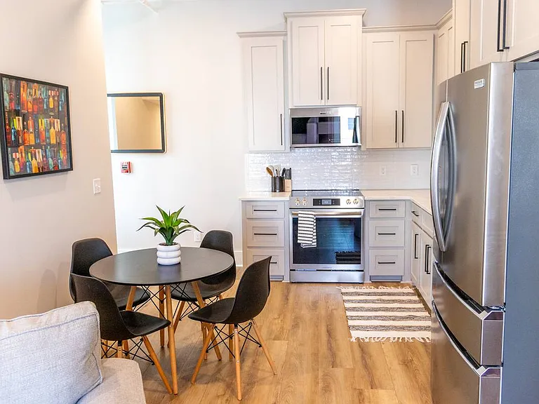 1326 Newcastle St #100 — Photo 25