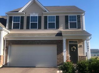 1041 Sears Cir, Elburn, IL 60119