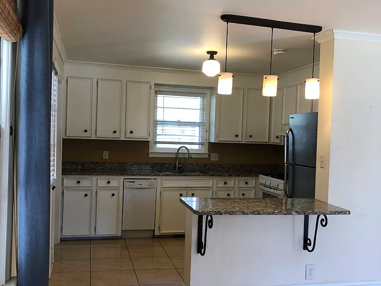 2178 Medway Rd — Photo 5