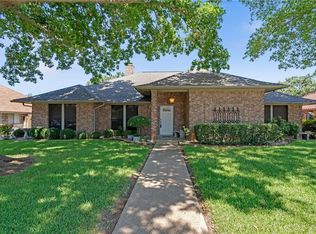2015 Thames Dr, Arlington, TX 76017