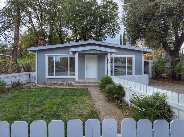 2048 Grand Coulee Blvd